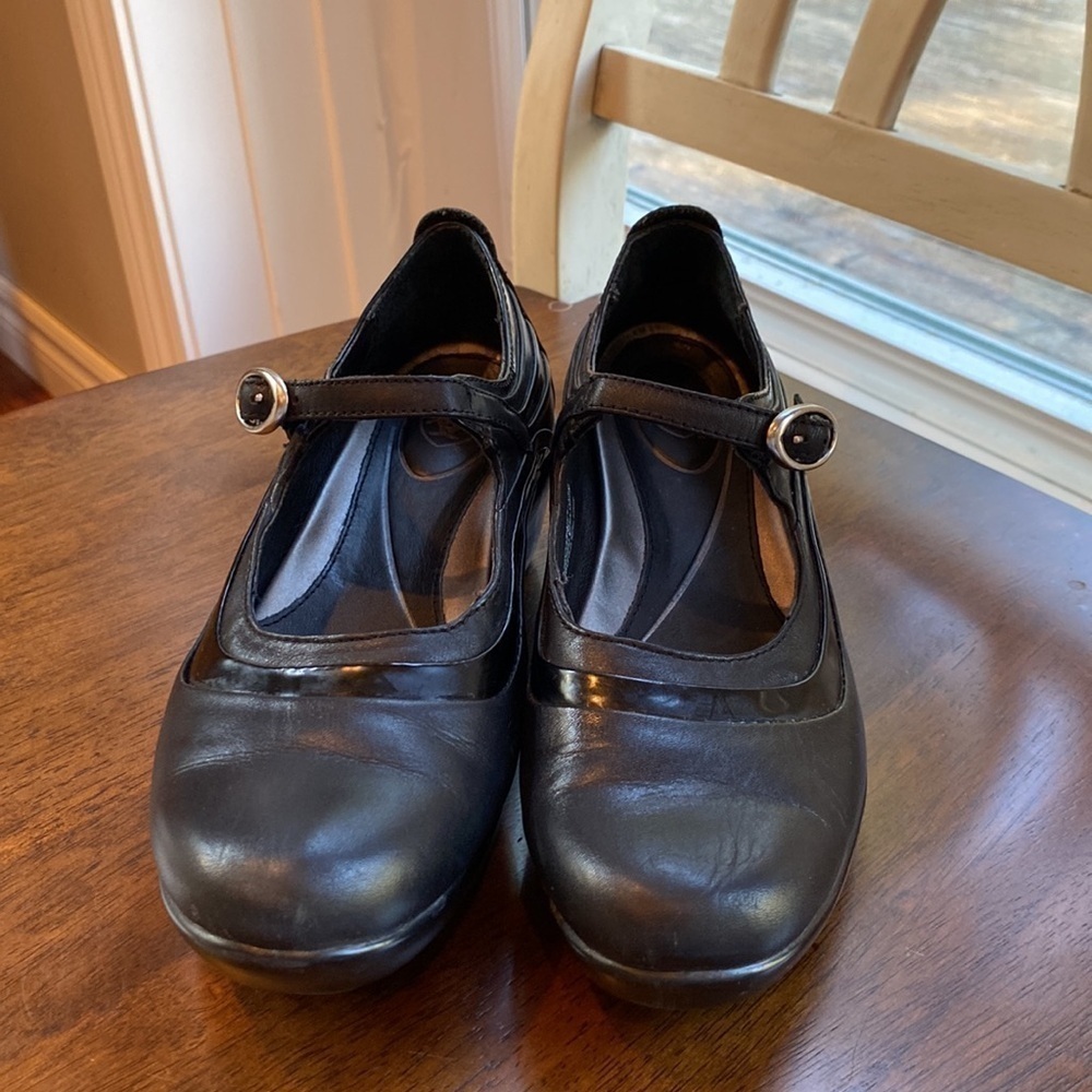 ARIAT BLACK MERCER LEATHER MARY JANE BUCKLE CLOG WOMEN’S SIZE 6.5 SHOES - Picture 2 of 9